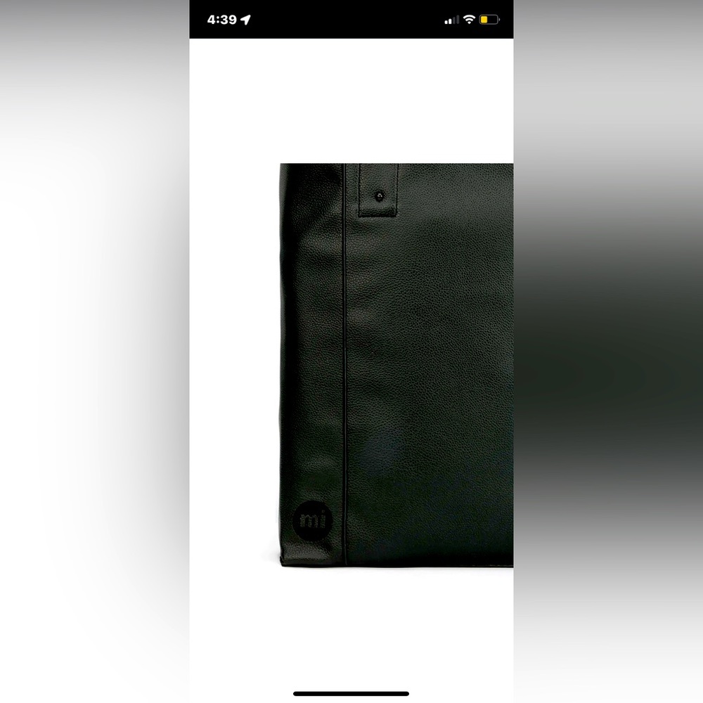 Mi-pac shopper bag.